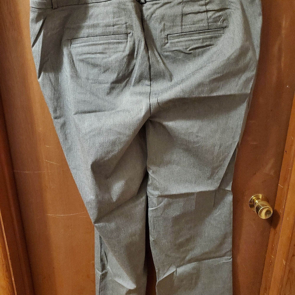 Dress pants - Picture 2 of 3